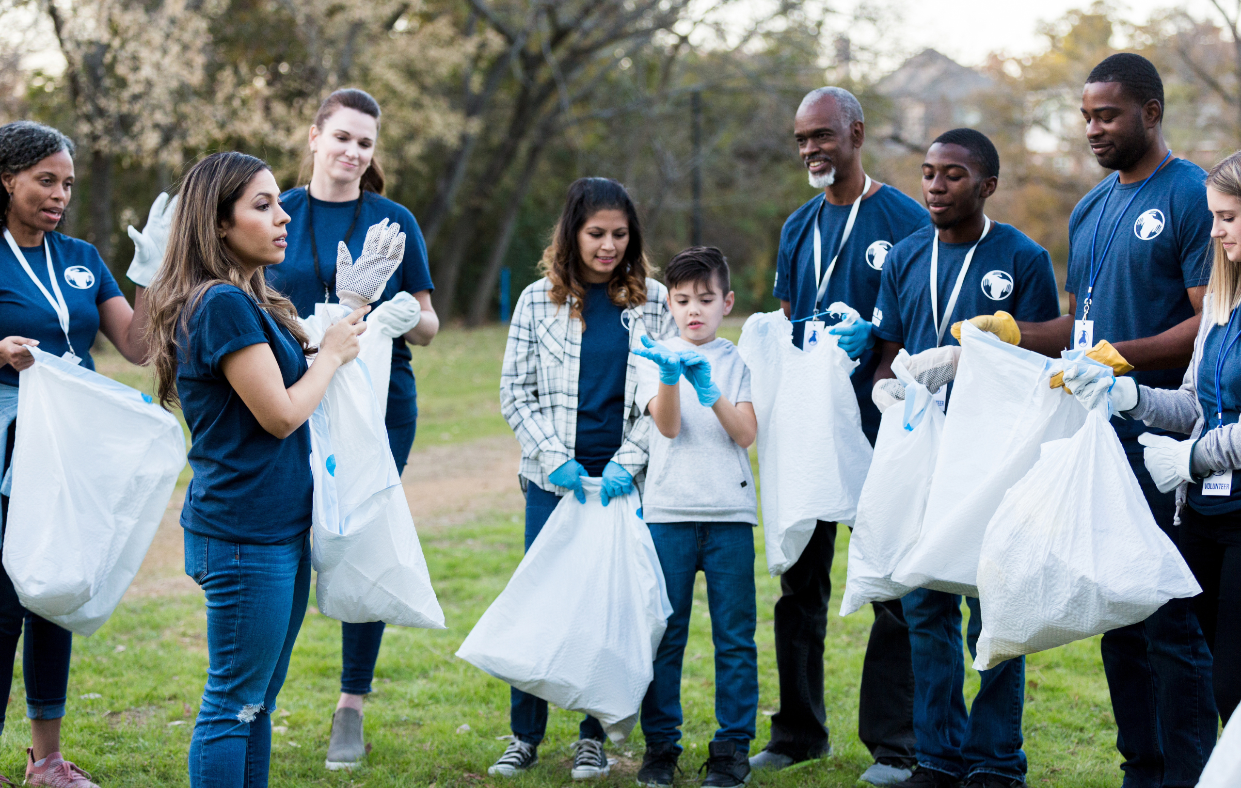 volunteers gathered to do good. GivingTuesday Blog.